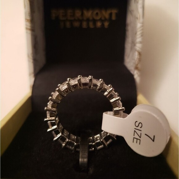 Crystal infinity ring wedding band - Picture 4 of 4